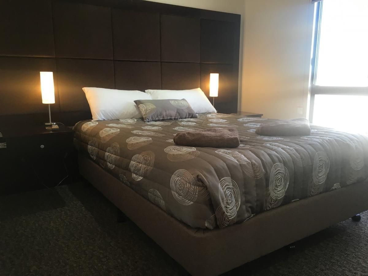 Western Downs Motor Inn Miles Екстериор снимка